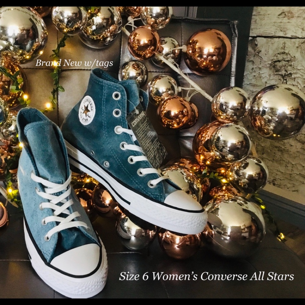 Brand New Converse All Star sz 6 Women’s